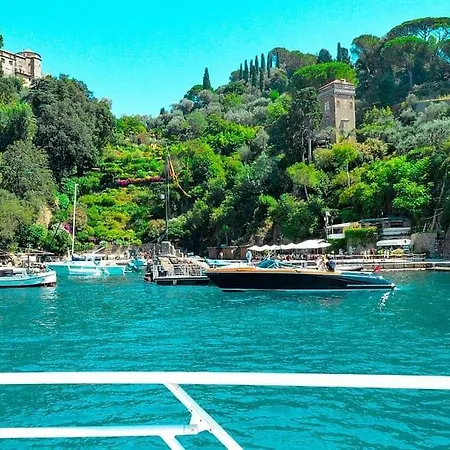 Center Steps From The Sea Ac Wi-fi Parking Apartment