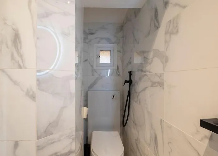 Center Steps From The Sea Ac Wi-fi Parking Apartment *